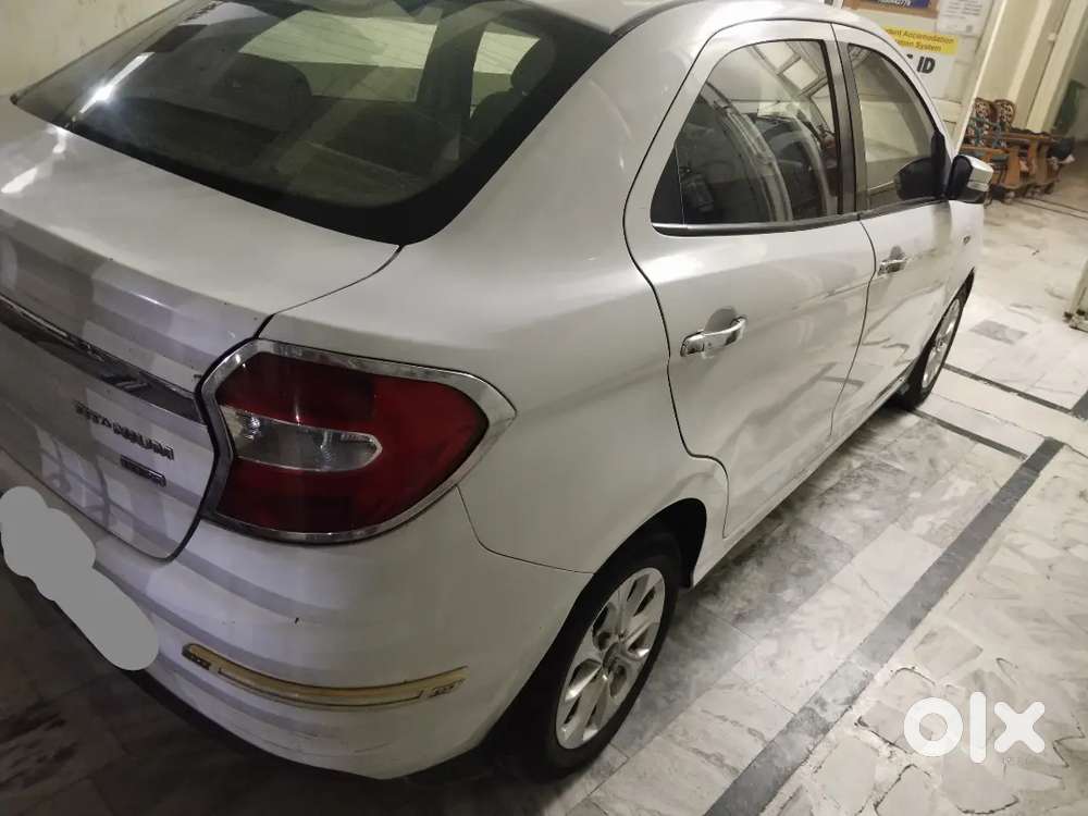 Ford Aspire Titanium Blu 2017