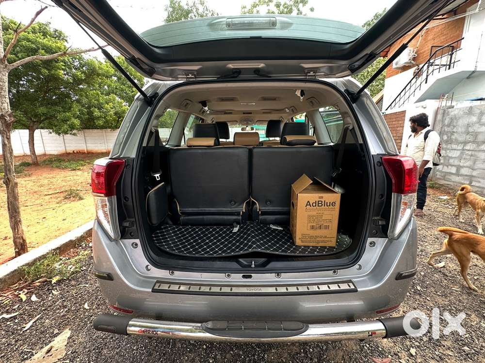 Toyota Innova Crysta 2024