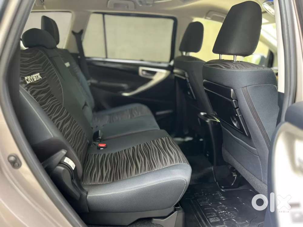 Toyota Innova Crysta [2020-ongoing] 2.4 Vx 8 Str, 2024, Diesel