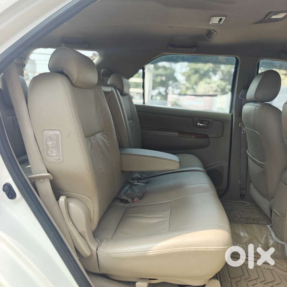 Toyota Fortuner 3.0 4x4 Manual, 2011, Diesel