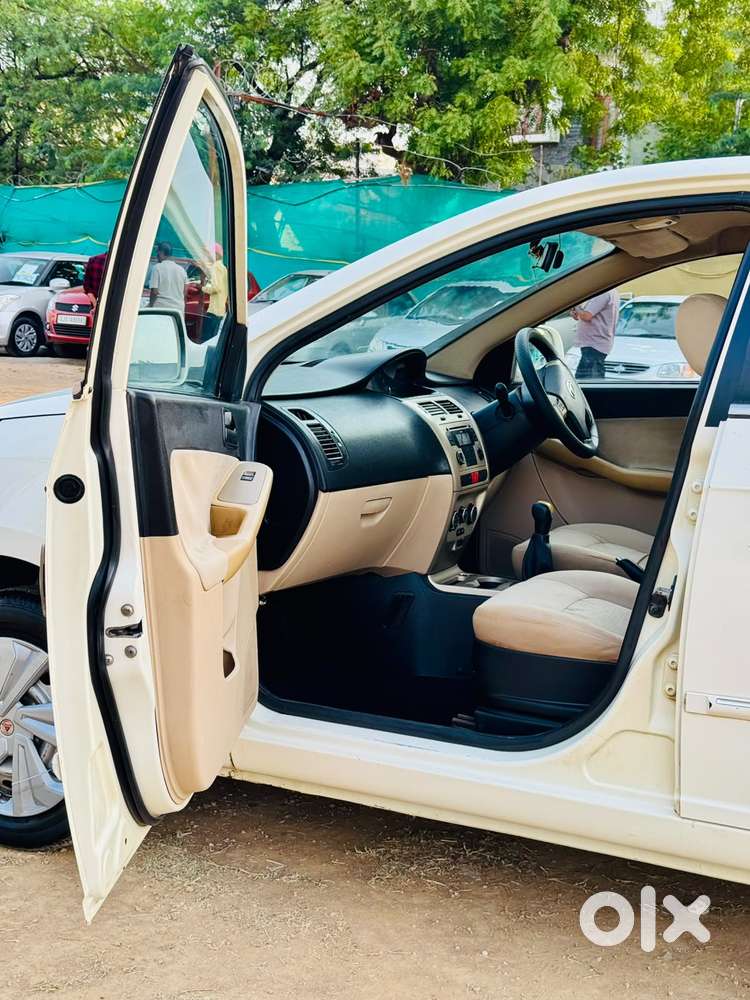 Tata Indica Vista 2008-2013 Aura Plus 1.3 Quadrajet, 2012, Diesel