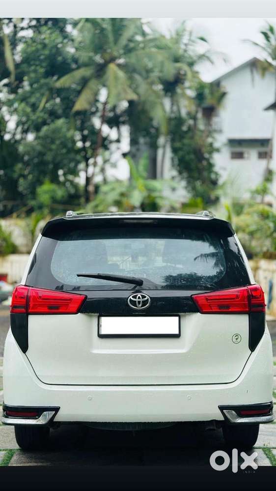 Innova Crysta Touring Sport Zx 2.4 At (2017) Diesel