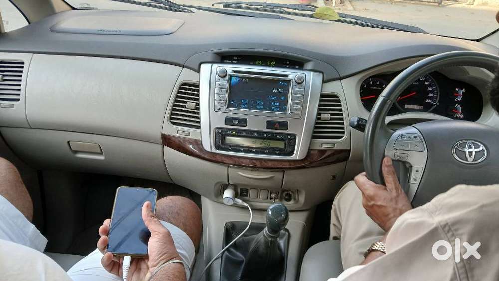 Toyota Innova 2.5 Ev (diesel) Ps 8 Seater Bs Iv, 2013, Diesel