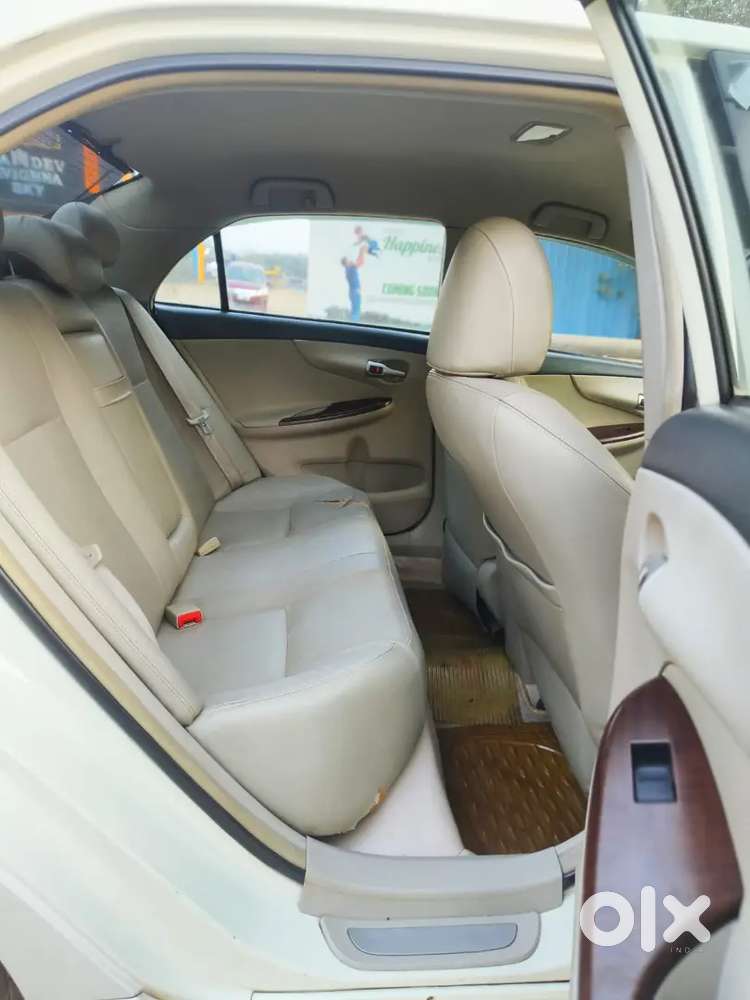 Toyota Corolla Altis 2013