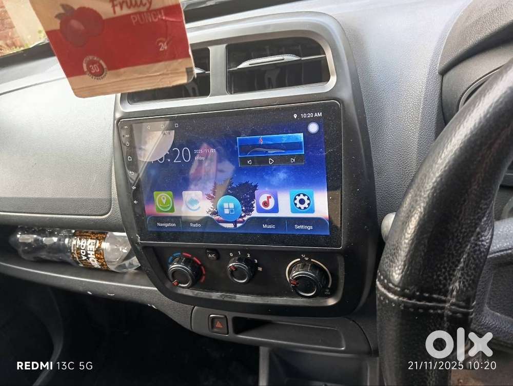 Kwid Family Car 30 Takk Pass