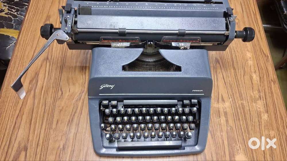 Godrej Prima Typewriter