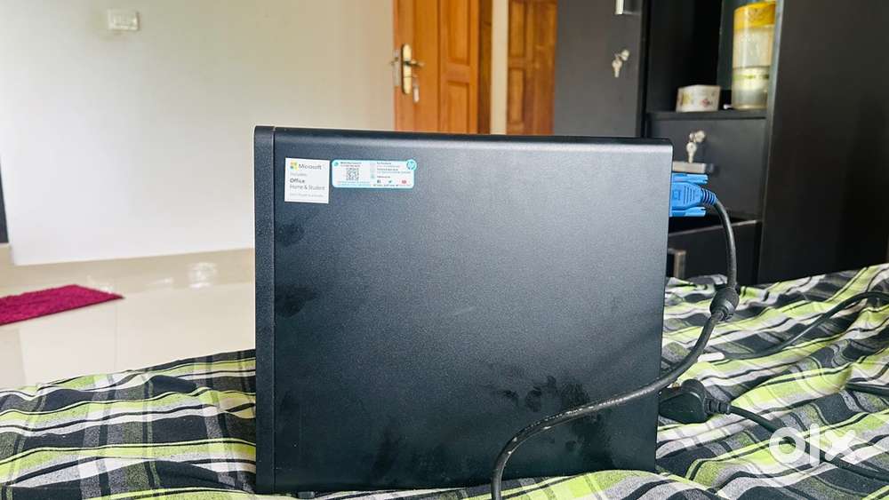 HP Desktop Computer &ndash; Intel Core i5 9th Gen