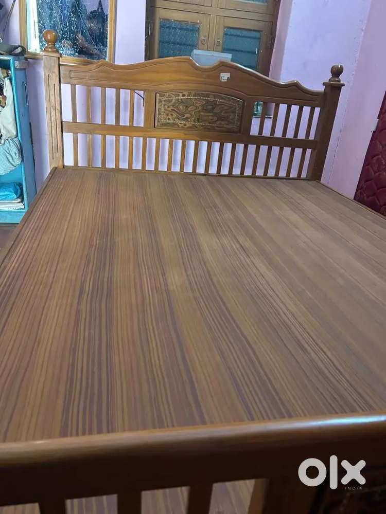 Teek wood cot