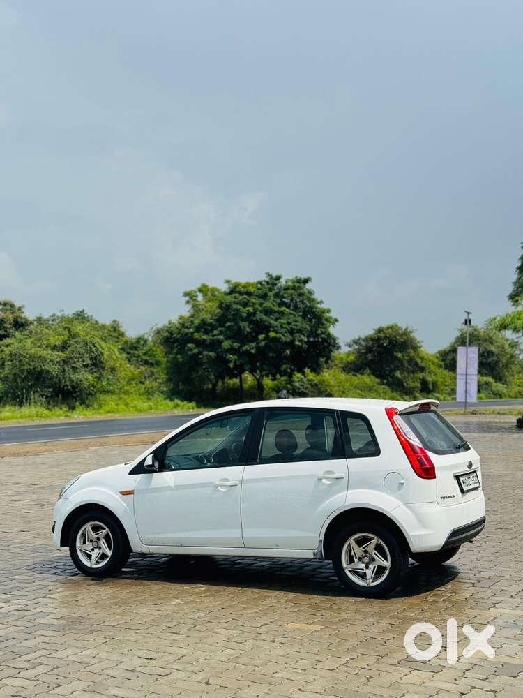 Ford Figo Petrol Titanium, 2011, Petrol