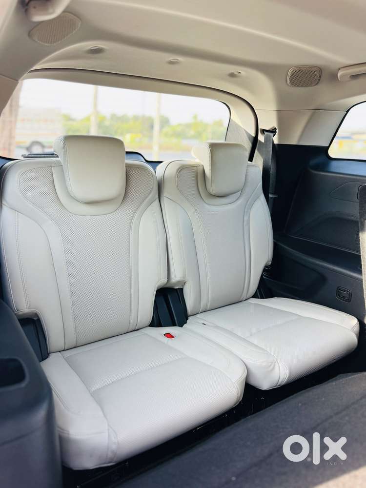 Mahindra Xuv700 2.2 Ax 7 Diesel At Luxury Pack Str, 2024, Diesel