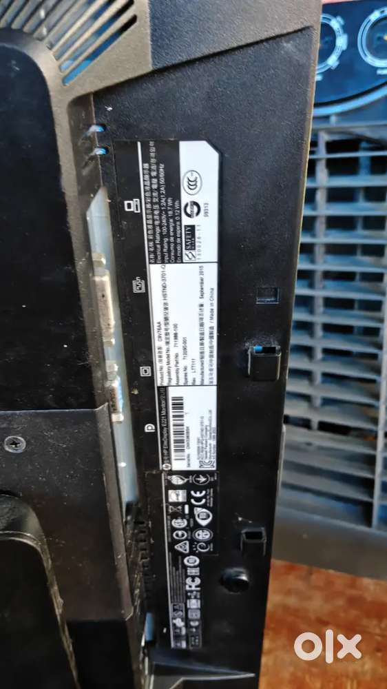 HP Elite display E221 model