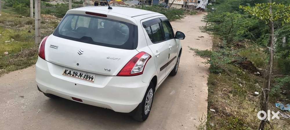 Maruti Suzuki Swift 1.2 Vxi (o), 2016, Petrol