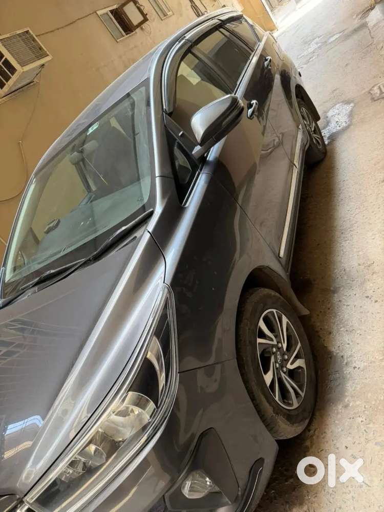 Toyota Innova Crysta 2022 Diesel Well Maintained