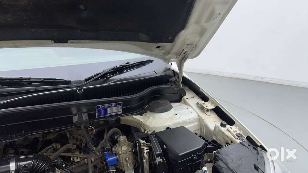 Maruti Suzuki Vitara Brezza 1.5 Vxi, 2022, Cng & Hybrids