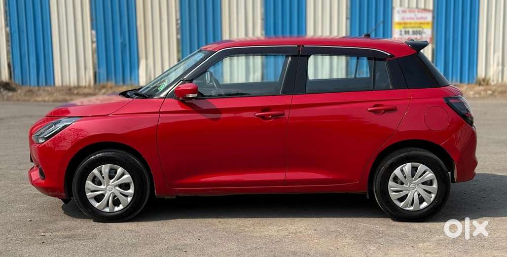 Maruti Suzuki Swift Vxi + Manual, 2025, Petrol