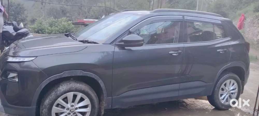 Skoda Kylaq Signature At 2025 Variant