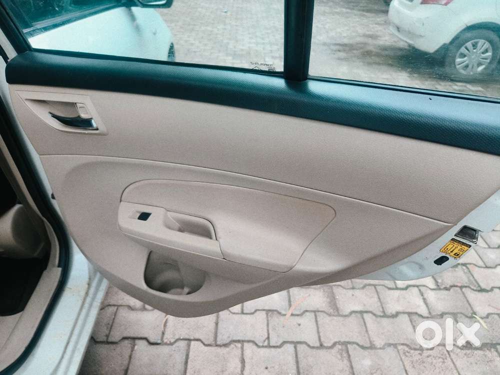Maruti Suzuki Swift Dzire 1.3 Vxi, 2014, Petrol
