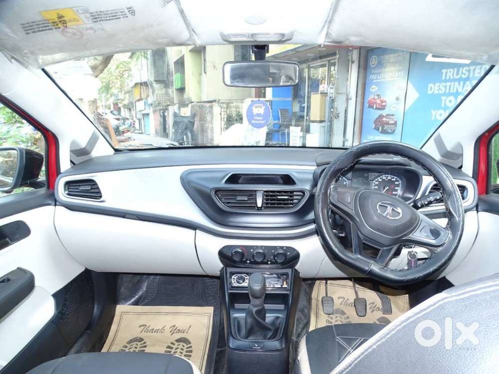 Tata Altroz 1.2 Xe, 2022, Petrol