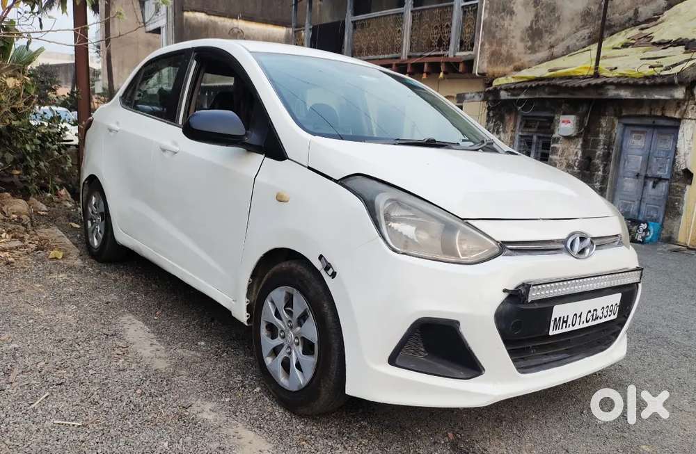 Hyundai Xcent विकली आहे