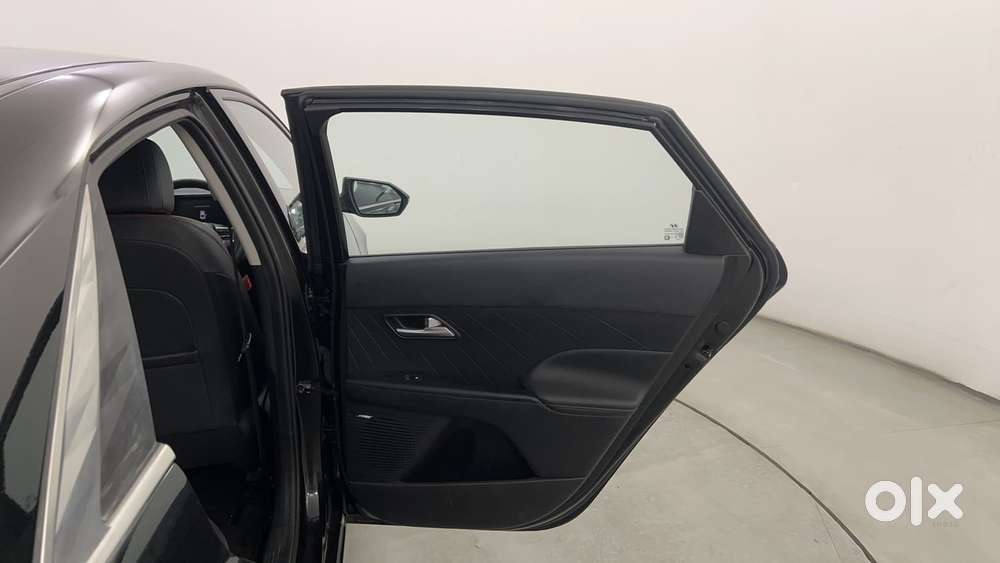 Hyundai Verna 1.5 Sx (o) Turbo Petrol Dct, 2023, Petrol