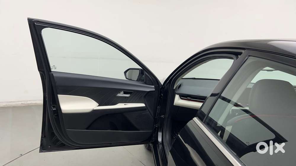 Hyundai Verna Sx 1.5 Petrol Ivt, 2025, Petrol