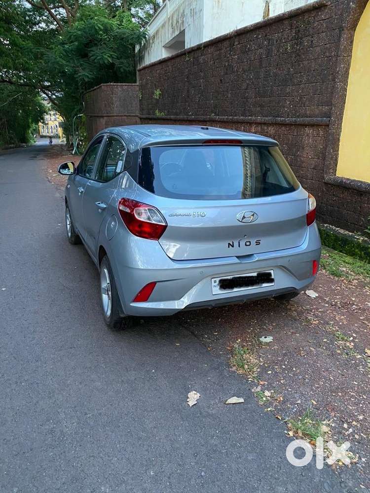 Wellkept Garageparked Lightlyused