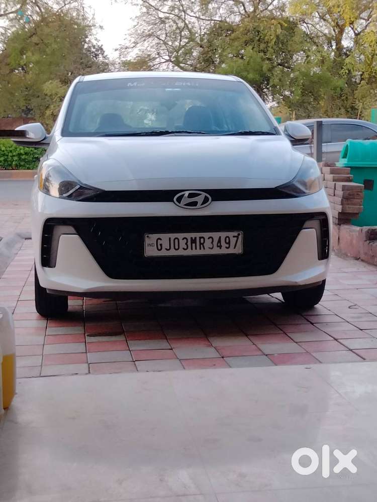 Hyundai Aura 2023 Cng