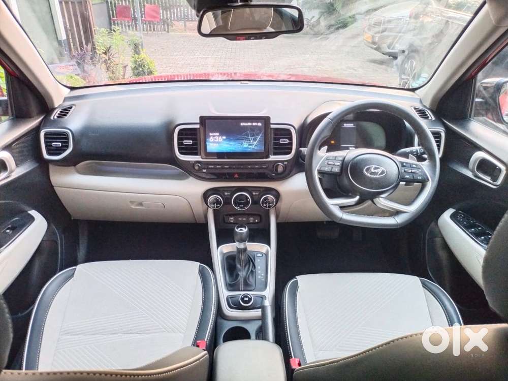 Hyundai Venue 1.0 Sx (o) Turbo Dct Dual Tone, 2023, Petrol