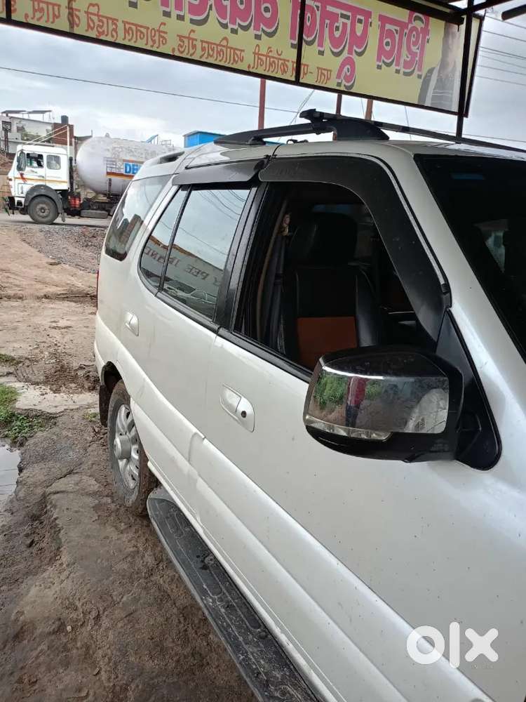 Tata Safari 2012 Diesel 120000 Km Driven