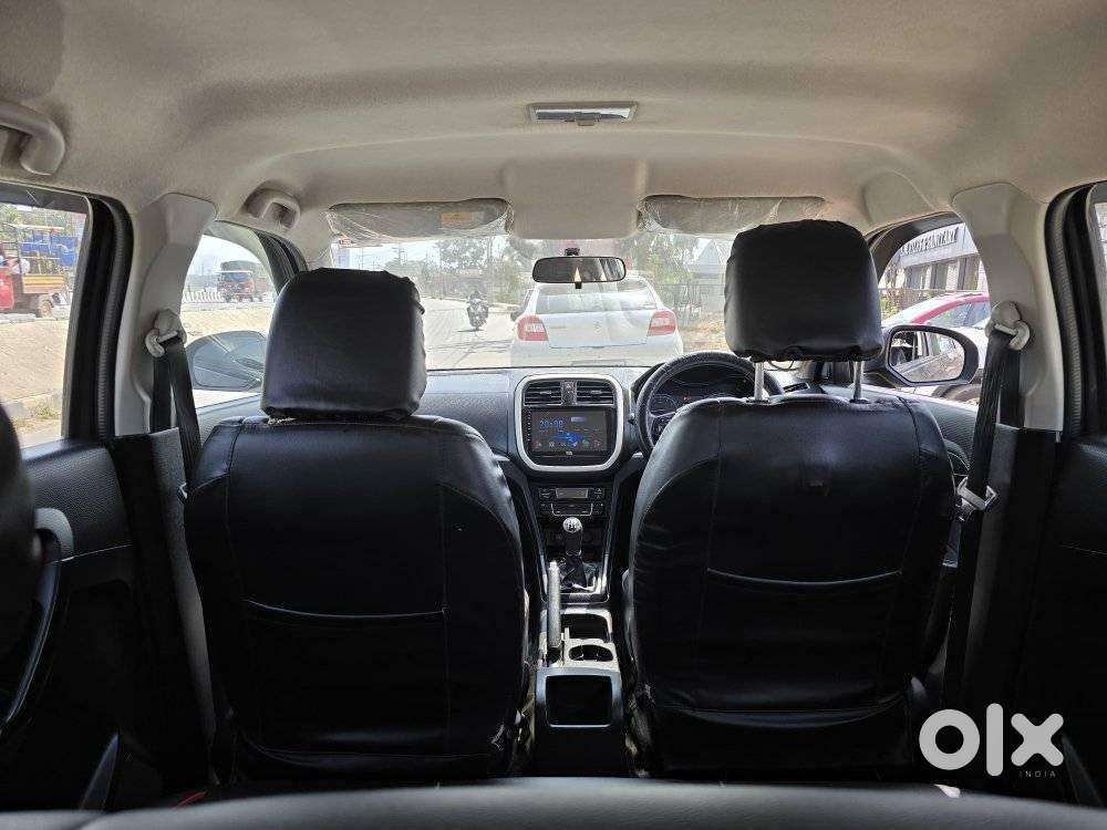 Maruti Suzuki Brezza 1.5 Vxi Smart Hybrid, 2022, Petrol