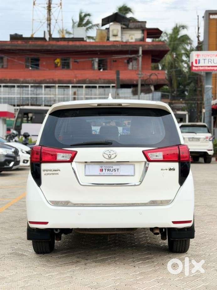 Toyota Innova Crysta 2.4 V, 2017, Diesel