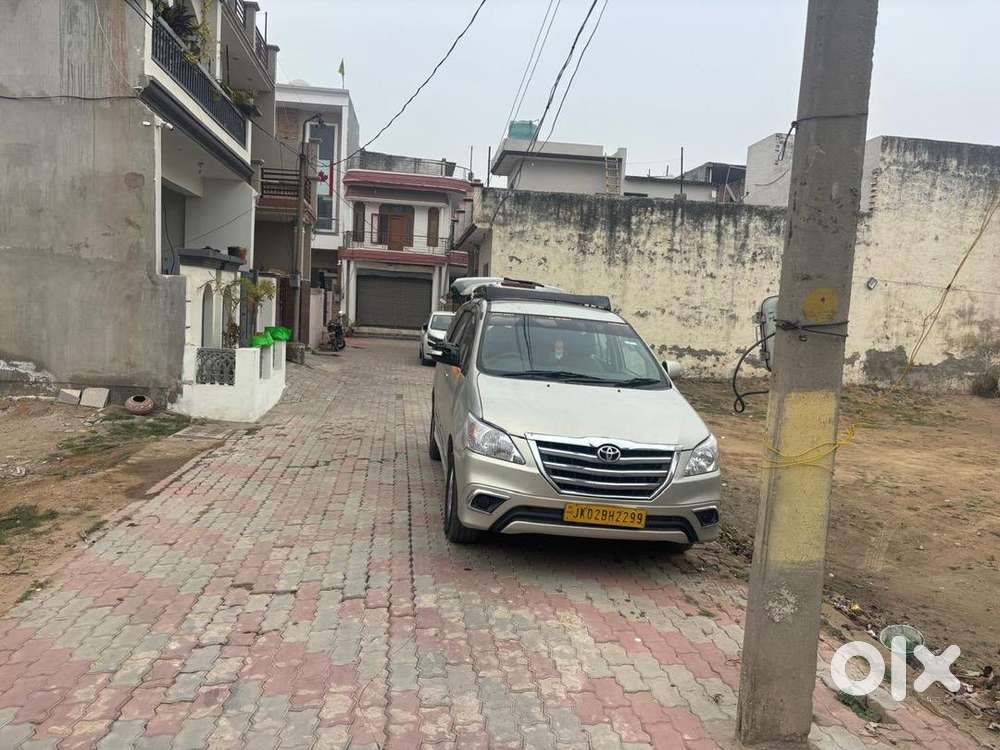 Toyota Innova 2014 Diesel 400000 Km Driven