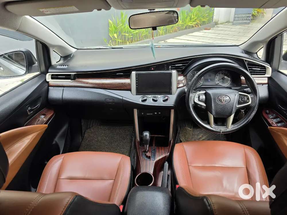 Toyota Innova Crysta 2.8 Diesel Automaticj