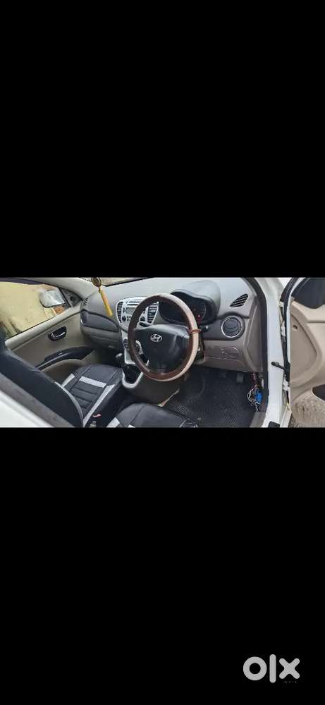 Hyundai I10 2012 Petrol 70000 Km Driven