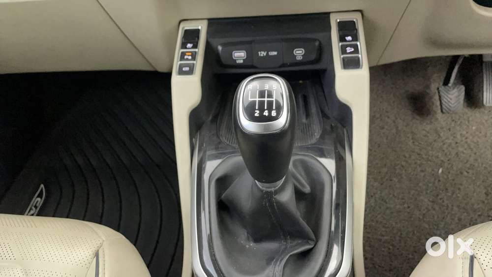 Kia Carens Luxury 1.5 Diesel Imt 7 Str, 2023, Diesel