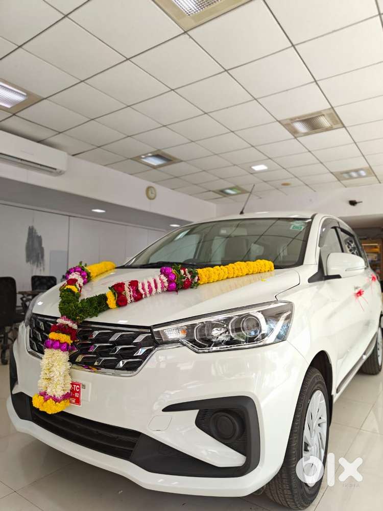 Maruti Ertiga 1.5 Vxi 2025