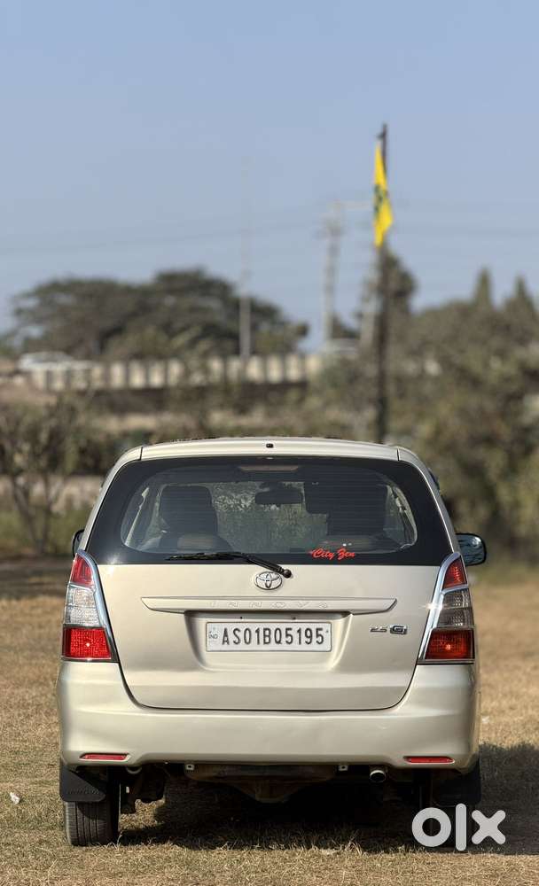 Toyota Innova 2.5 G (diesel) 7 Seater Bs Iv, 2015, Diesel