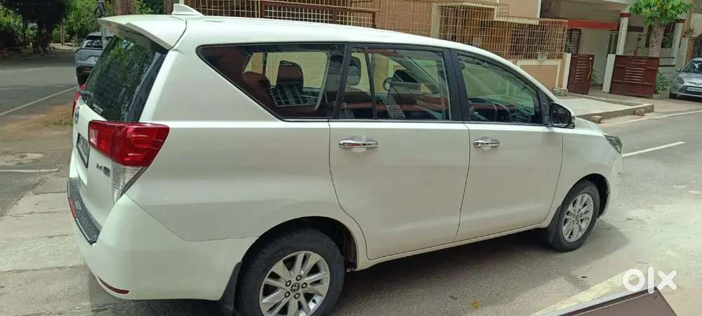 Toyota Innova Crysta 2.4 V 2019