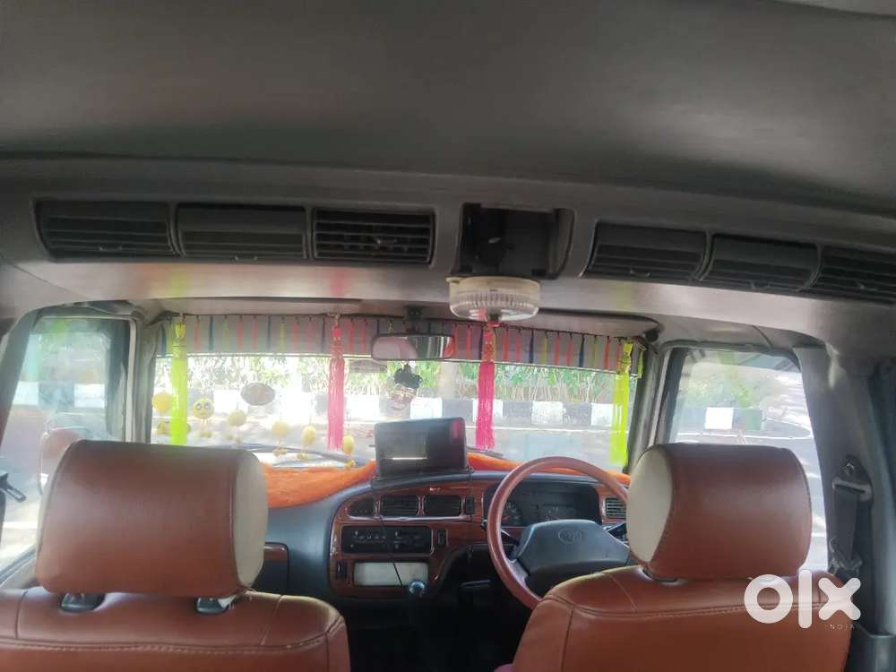 Toyota Qualis 2004 Diesel 250000 Km Driven