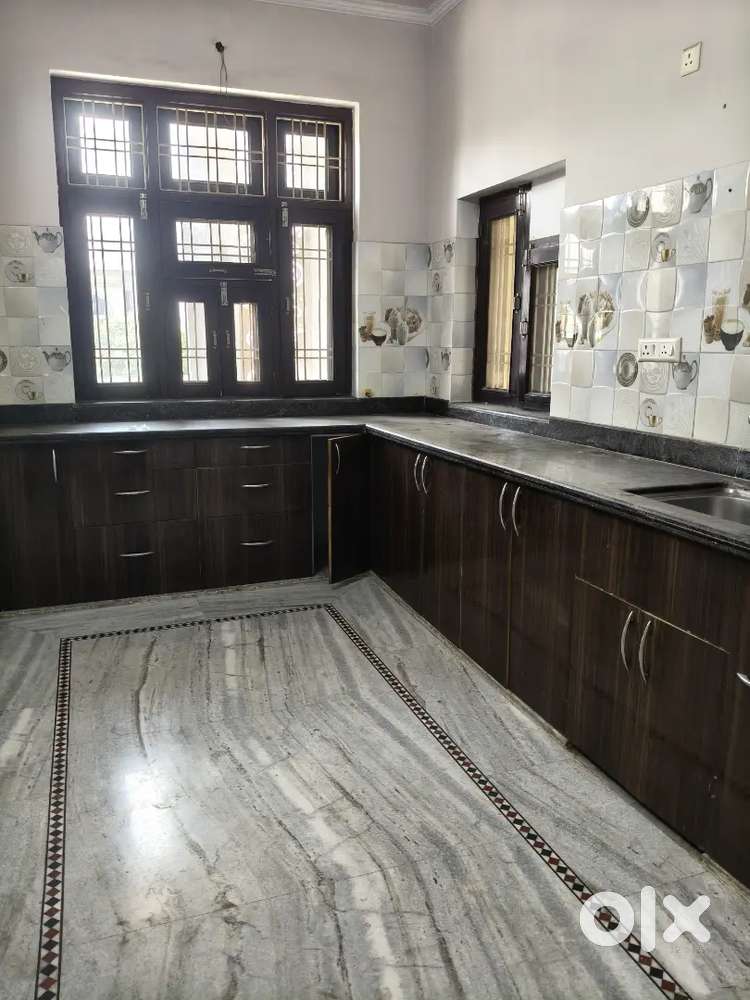 Big 2 Bhk Portion 1st floor Rangoli Road near Karni Palace Puliya