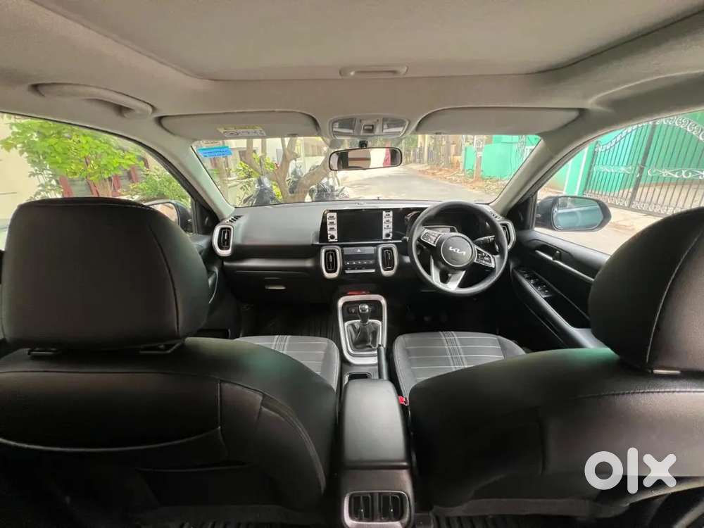 2025 Kia Sonet Htk + (o) Sunroof Version/excellent Showroom Condition.