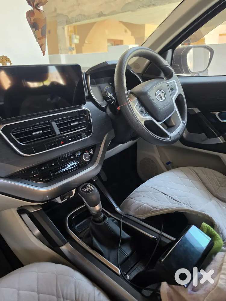 Tata Safari 2023 Diesel 52000 Km Driven