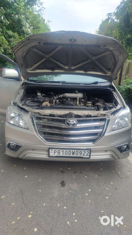 Toyota Innova, 2012