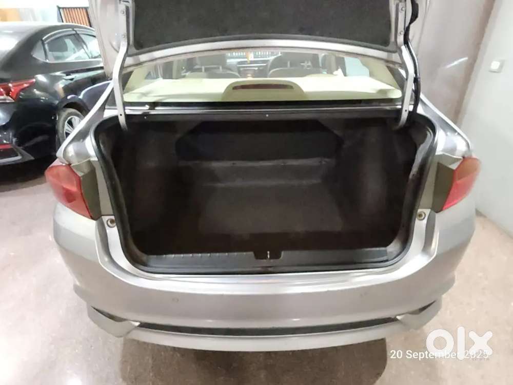 Honda City 2019 Petrol Well Maintained New Tyre,battery,full Insurance