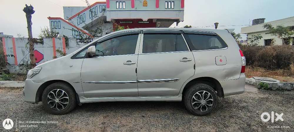 2012model 2.5g 8seater