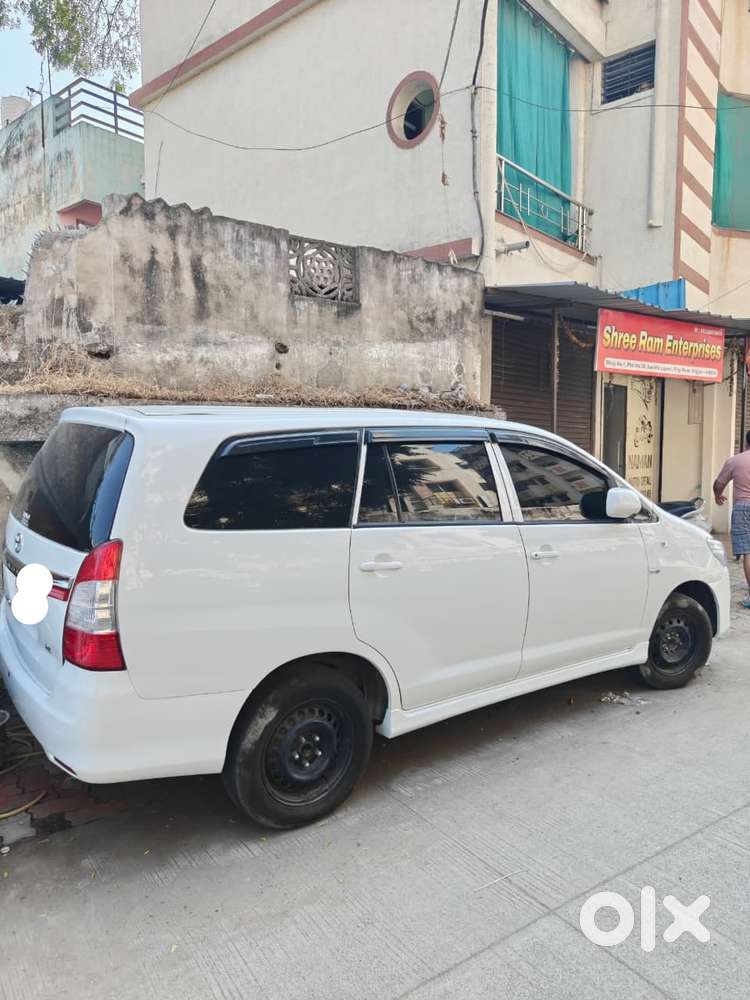 Toyota Innova 2012-2013 2.5 E Diesel Ps 8-seater, 2013, Diesel