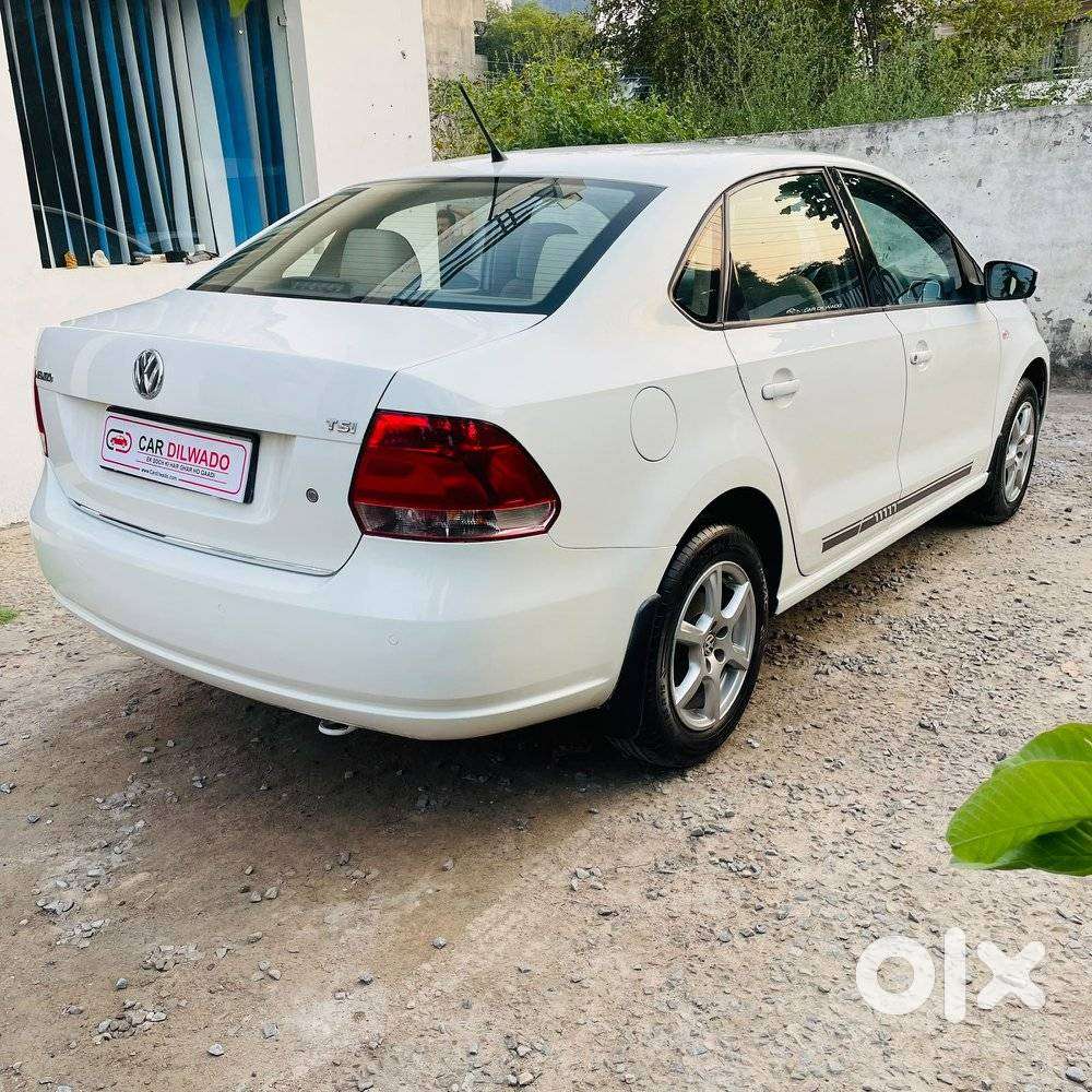 Volkswagen Vento 1.2 Tsi Highline Plus At, 2014, Petrol