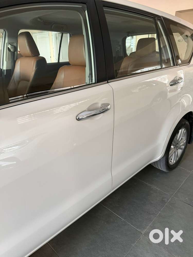 2016 Toyota Innova Crysta Diesel At