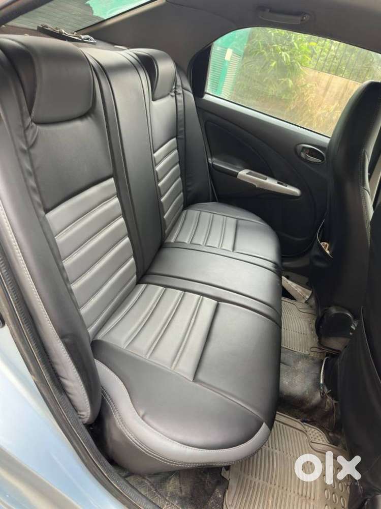 Toyota Etios V, 2012, Petrol