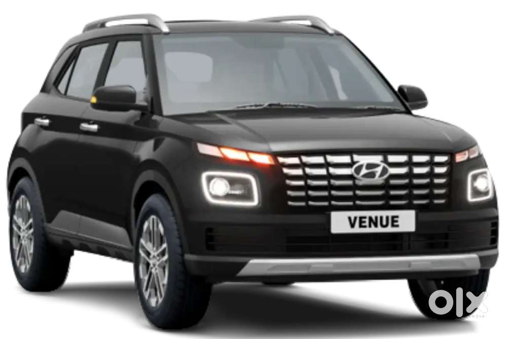Hyundai Venue 2025 Petrol 6000 Km Driven